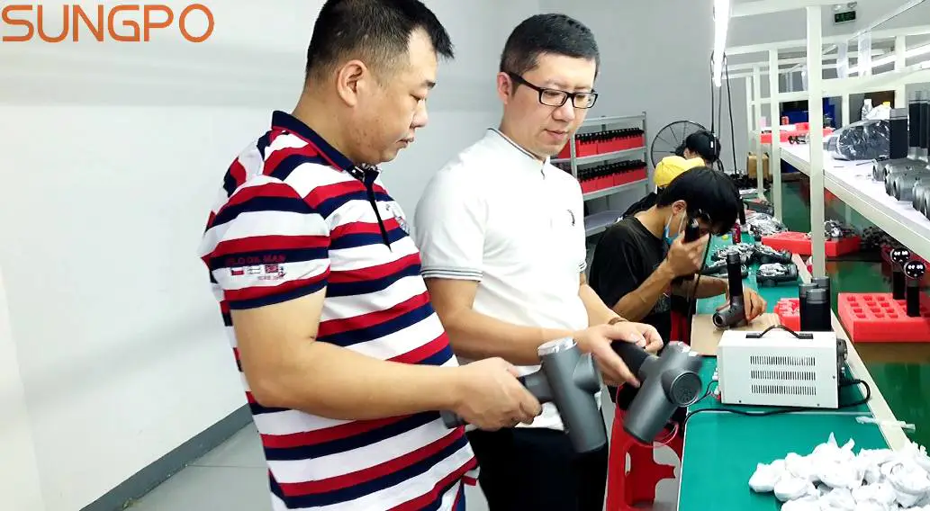 Shenzhen SUNGPO Hi-Tech has 4 fascia gun production lines